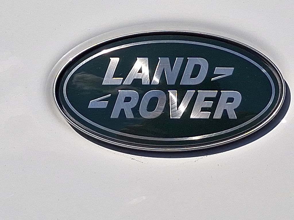 Certified 2026 Land Rover Discovery S AWD/4WD image 28