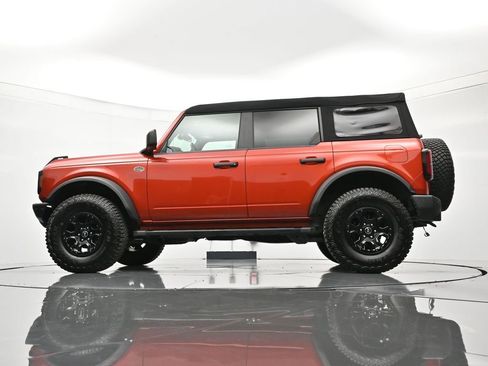 Used 2024 Ford Bronco Wildtrak AWD/4WD image 43