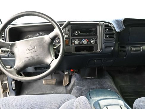 Used 1997 Chevrolet Suburban 2500 w/ Preferred Equipment Group 2 image 13