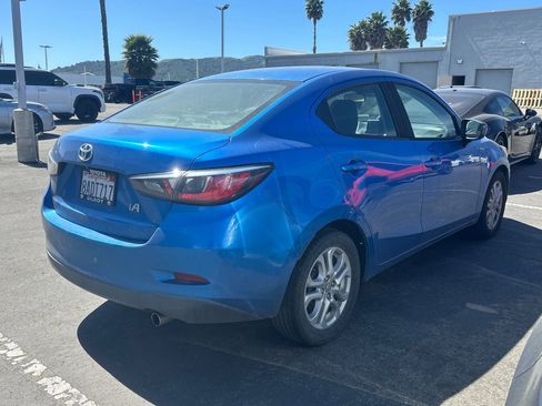 Used 2017 Toyota Yaris iA image 5