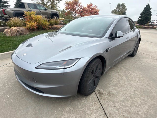Used 2025 Tesla Model 3 Long Range AWD/4WD image 8