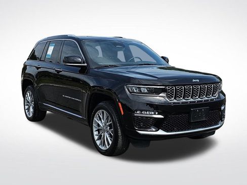 Used 2022 Jeep Grand Cherokee Summit w/ Luxury Tech Group V AWD/4WD image 2