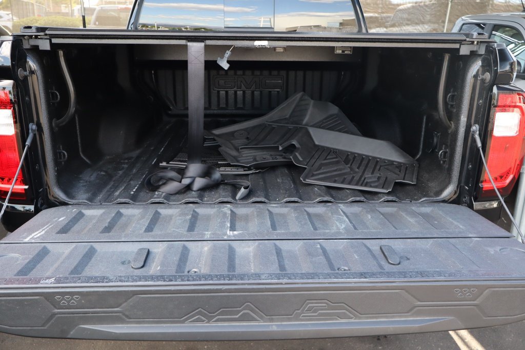 Used 2026 GMC Canyon AT4X AWD/4WD image 39