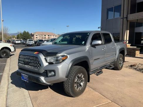 Used 2019 Toyota Tacoma TRD Off-Road AWD/4WD image 3