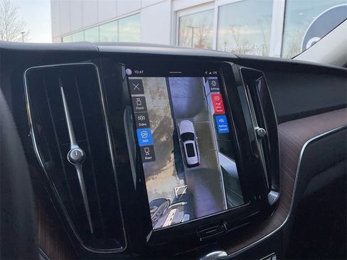 Certified 2023 Volvo XC60 B5 Plus image 27