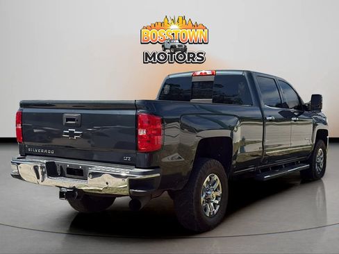 Used 2018 Chevrolet Silverado 2500 LTZ w/ Duramax Plus Package RWD image 7