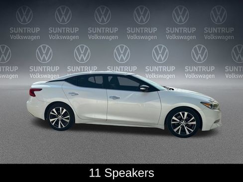 Used 2016 Nissan Maxima Platinum w/ Interior Lighting Package FWD image 8