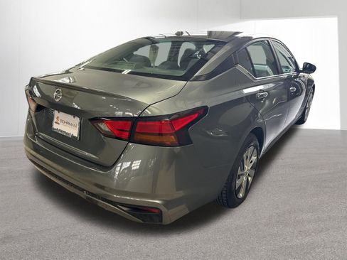 Used 2020 Nissan Altima 2.5 S FWD image 18