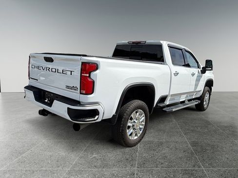 Used 2024 Chevrolet Silverado 2500 High Country w/ High Country Premium Package AWD/4WD image 5