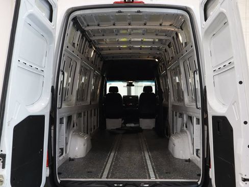 Used 2021 Mercedes-Benz Sprinter 2500 w/ Driver Convenience Package image 13