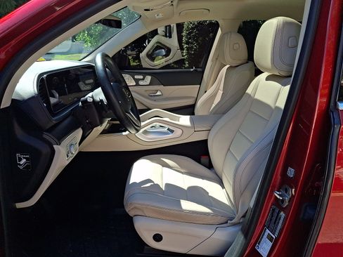 Used 2022 Mercedes-Benz GLS 450 4MATIC image 15