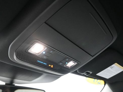 Used 2020 Ford Explorer XLT w/ Comfort Package image 34