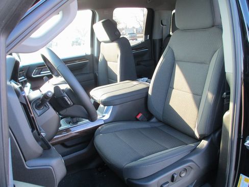 New 2026 GMC Sierra 1500 Elevation image 11