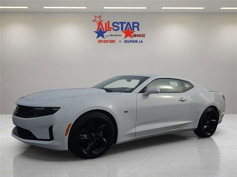 Used 2024 Chevrolet Camaro LT image 3