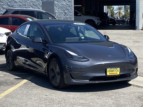 Used 2023 Tesla Model 3 Standard Range RWD image 6