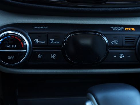 Used 2023 Kia Soul EX image 9