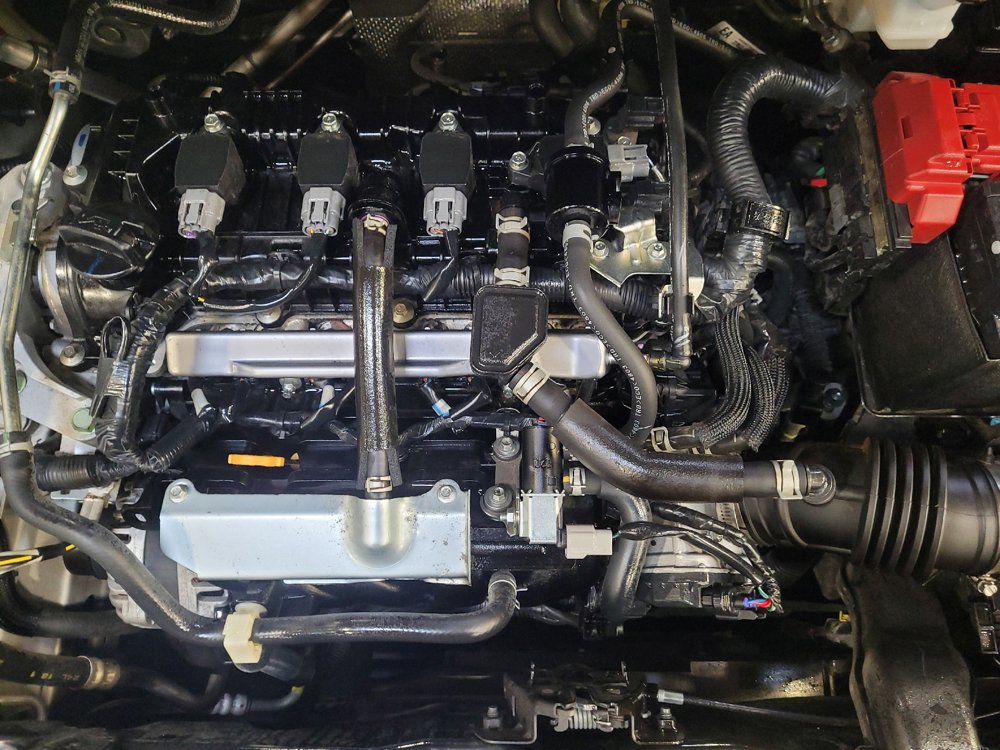 Used 2025 Nissan Versa SV FWD image 30