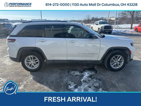 Used 2023 Jeep Grand Cherokee Laredo w/ Luxury Tech Group I image 3