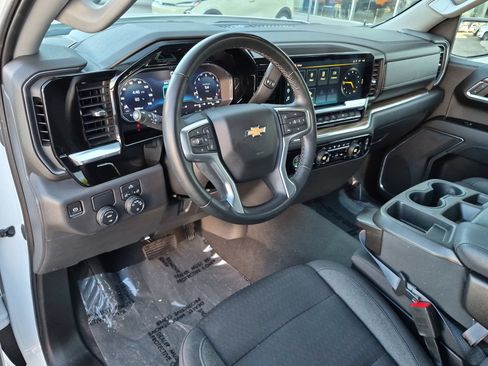 Used 2023 Chevrolet Silverado 1500 LT RWD image 12