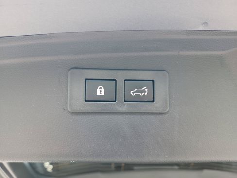 Used 2025 Subaru Outback Premium AWD/4WD image 11