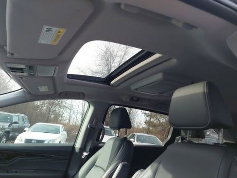 Certified 2024 Honda Odyssey Touring image 15