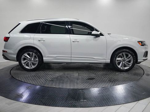 Used 2023 Audi Q7 2.0T Premium w/ Towing Package AWD/4WD image 5