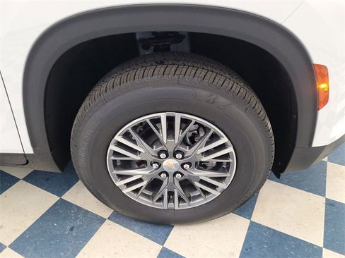 New 2026 Chevrolet Traverse LT image 9