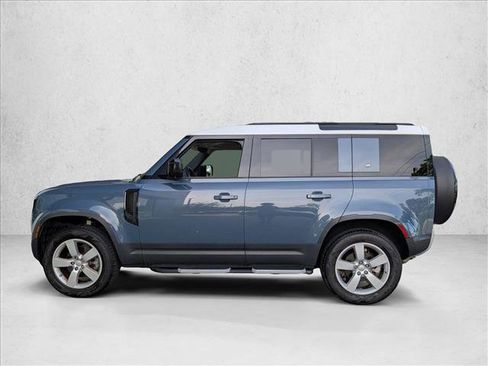 Used 2023 Land Rover Defender 110 S AWD/4WD image 8