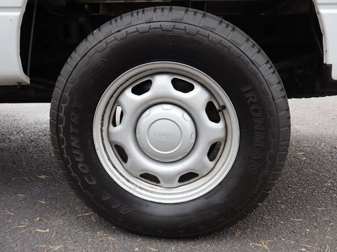 Used 2013 Ford F150 XL w/ Mid Equipment Group AWD/4WD image 34
