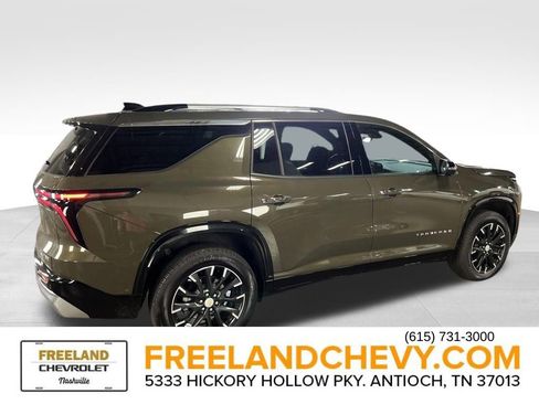 Used 2024 Chevrolet Traverse RS image 6
