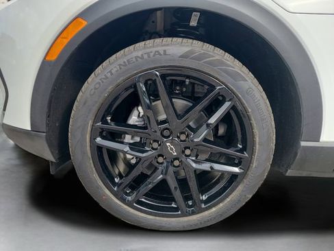 New 2026 Chevrolet Equinox EV LT image 12