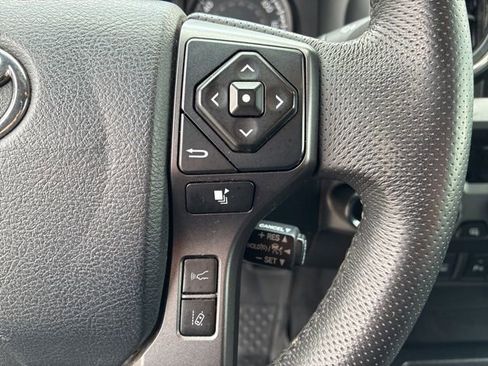 Used 2019 Toyota Tacoma TRD Sport image 32