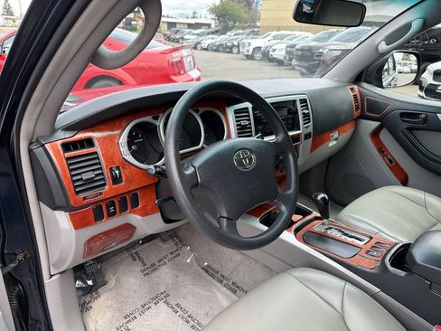 Used 2004 Toyota 4Runner SR5 w/ Preferred Accessory Pkg AWD/4WD image 34
