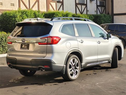Used 2023 Subaru Ascent Touring image 5
