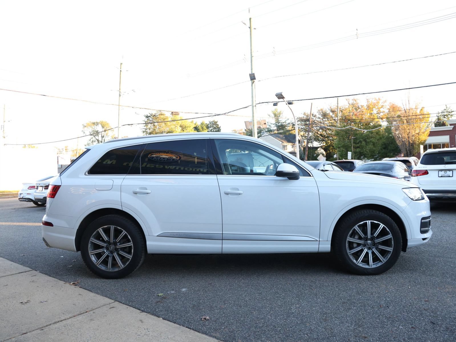 Used 2019 Audi Q7 3.0T Premium w/ Cold Weather Package AWD/4WD image 5