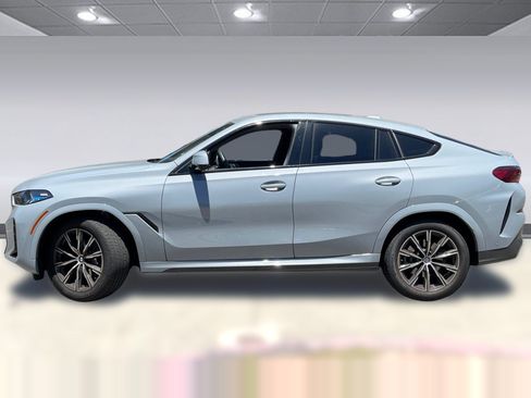 Used 2024 BMW X6 xDrive40i w/ Executive Package AWD/4WD image 2
