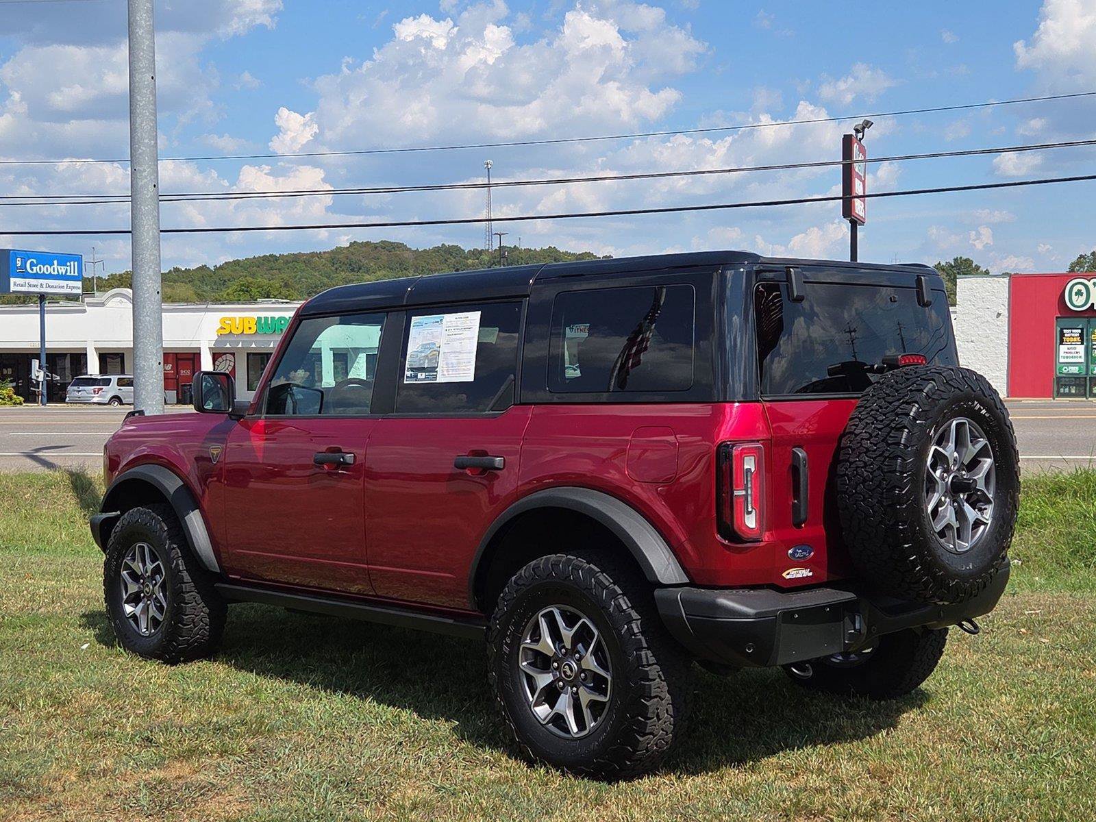 Used 2025 Ford Bronco Badlands AWD/4WD image 5