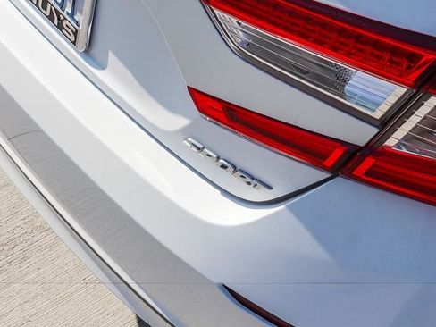 Used 2020 Honda Accord Sport image 11