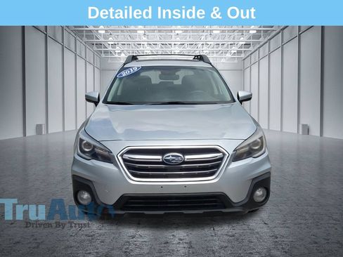 Used 2019 Subaru Outback 2.5i Limited AWD/4WD image 2