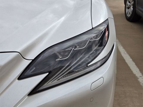 Used 2020 Lexus LS 500 image 22