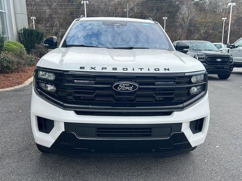 New 2025 Ford Expedition Max Platinum w/ Stealth Performance Package image 10