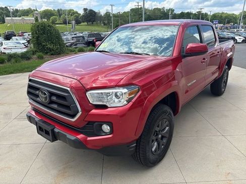 Used 2023 Toyota Tacoma SR5 AWD/4WD image 3