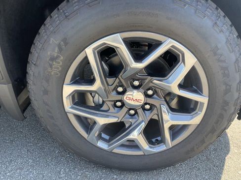 New 2026 GMC Sierra 1500 SLT w/ SLT Premium Package image 35