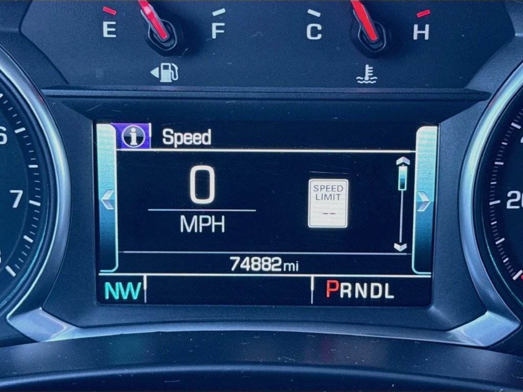 Used 2018 Chevrolet Equinox Premier w/ Infotainment II Package AWD/4WD image 23