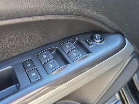 Used 2022 Chevrolet Colorado ZR2 AWD/4WD image 33
