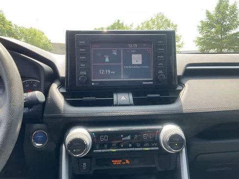 Used 2021 Toyota RAV4 XLE w/ Convenience Package AWD/4WD image 21