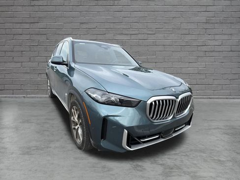 Used 2024 BMW X5 xDrive40i w/ Parking Assistance Package AWD/4WD image 13