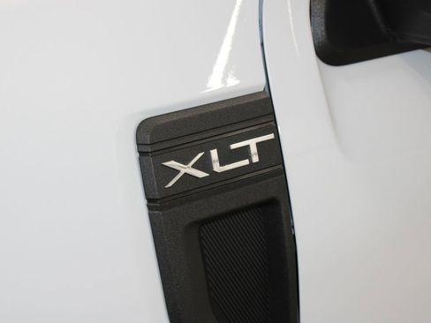 New 2025 Ford Maverick XLT w/ XLT Luxury Package image 11