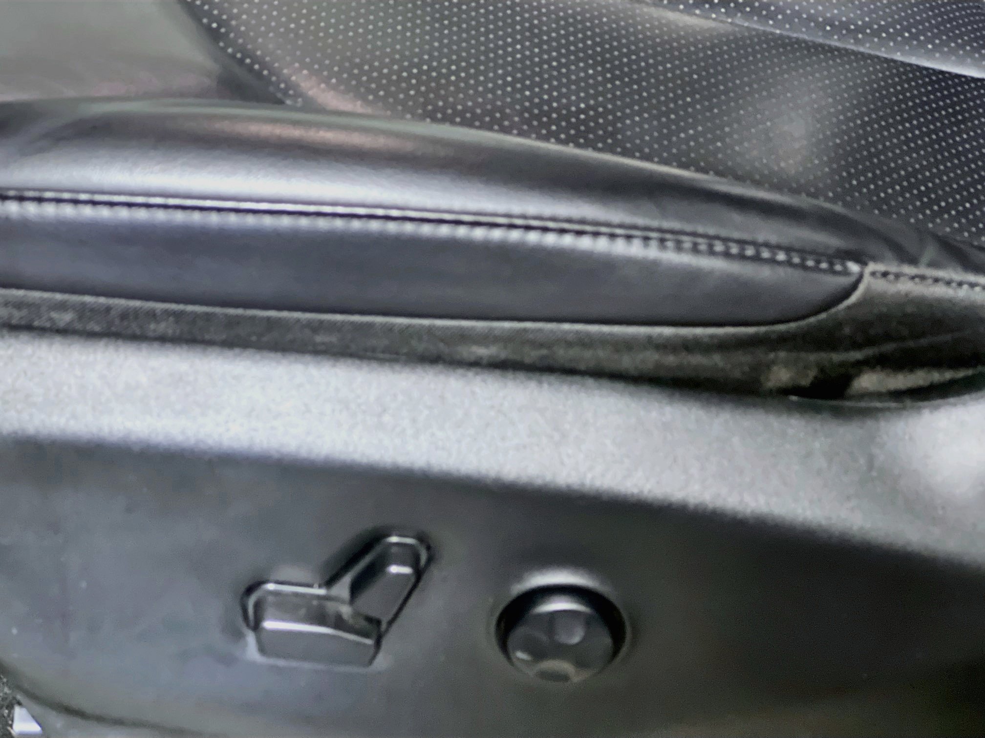 Used 2023 Chrysler Pacifica Touring-L FWD image 15