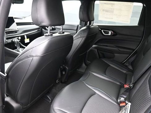 New 2026 Jeep Compass Latitude AWD/4WD image 16